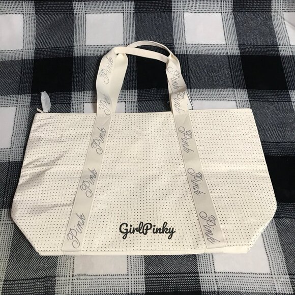 VS PINK BLACK FRIDAY 2025 LIMITED EDITION WINTER WHITE BLING TOTE BAG - Picture 3 of 12